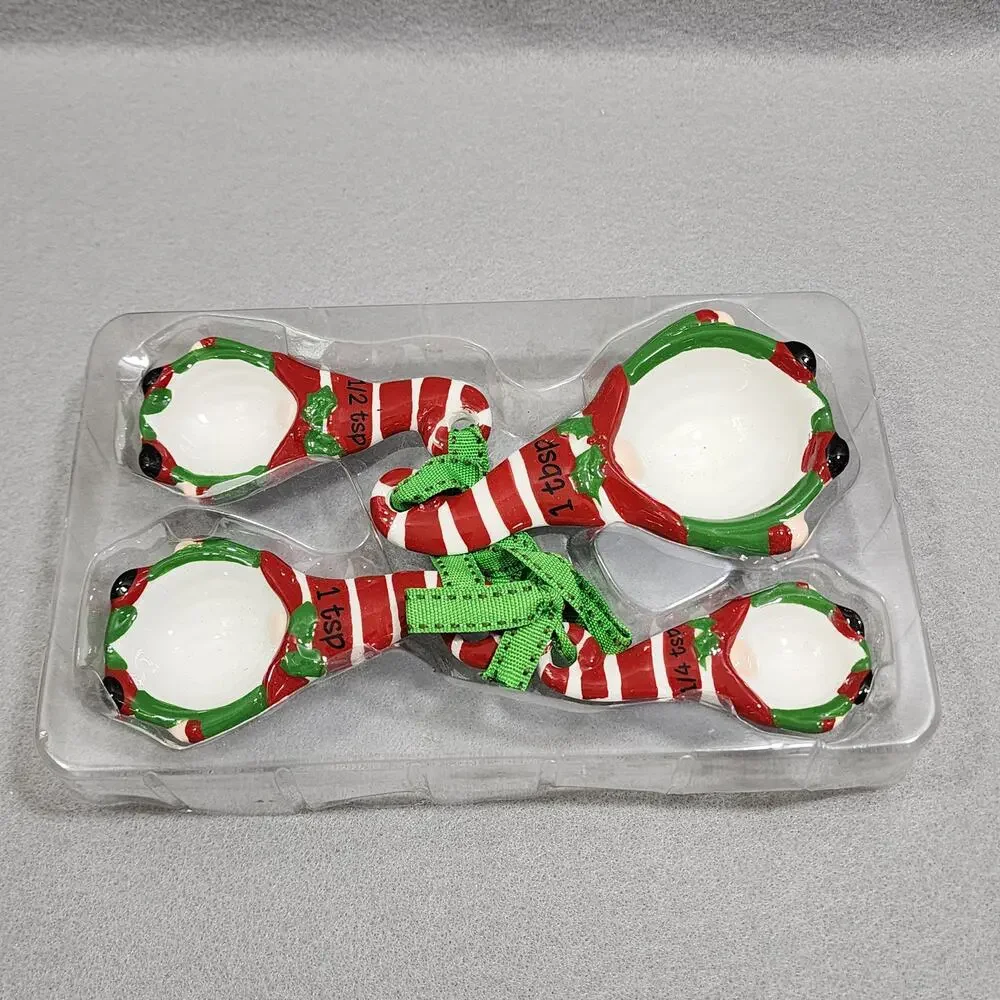 Gnome Nesting Cup Measuring Spoons Christmas Holiday Ceramic Set of 4